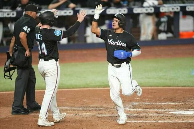 Nathaniel Lowe comes off bench to power Nationals past Marlins