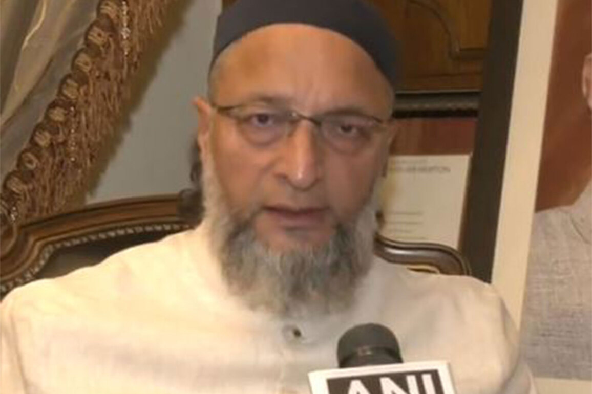 "Who will answer?" Owaisi hits out at Centre over border fencing, Bangladesh, China ties