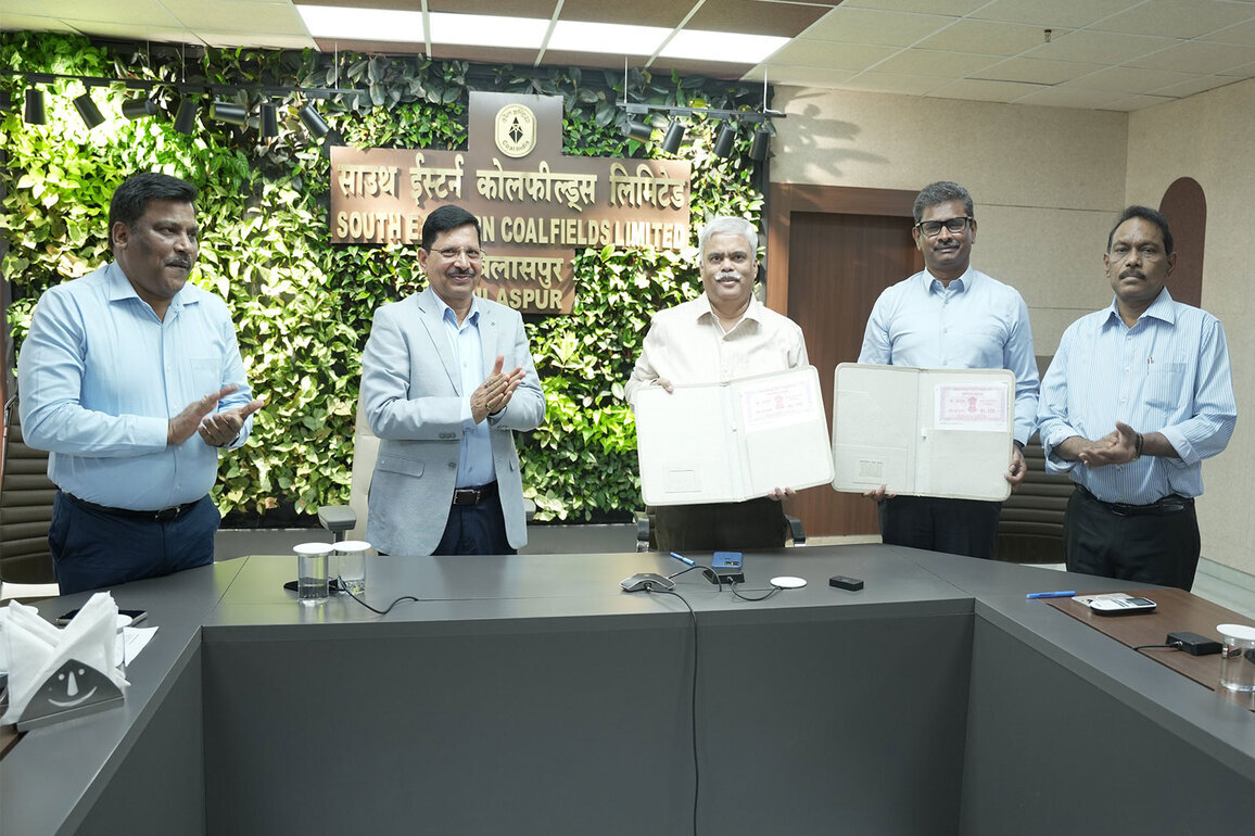 SECL signs strategic MoU with CWC to strengthen coal logistics and rail transportation network