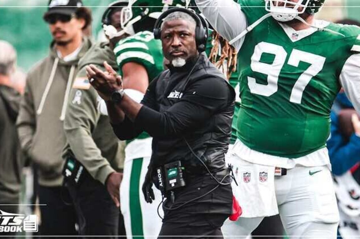 Notebook | Jets Flip the Switch for Game with Patriots