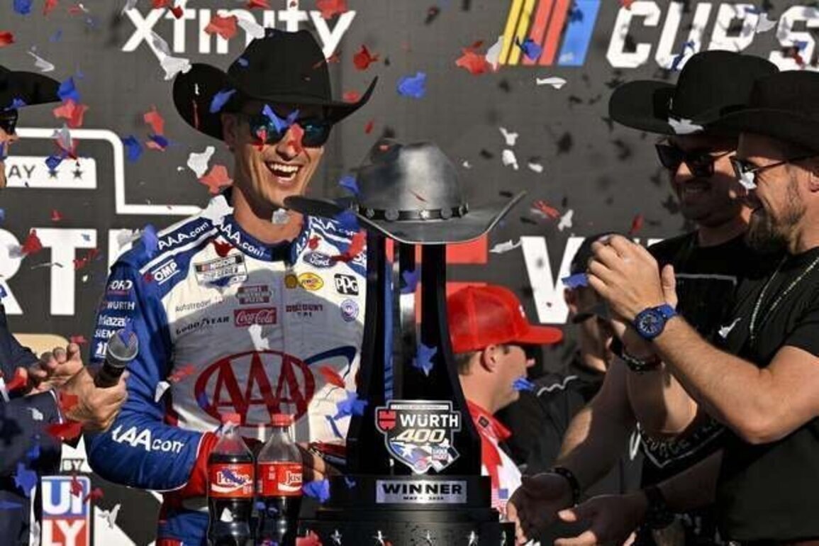 Buckle up: Cup Series 'roller coaster' travels to Texas