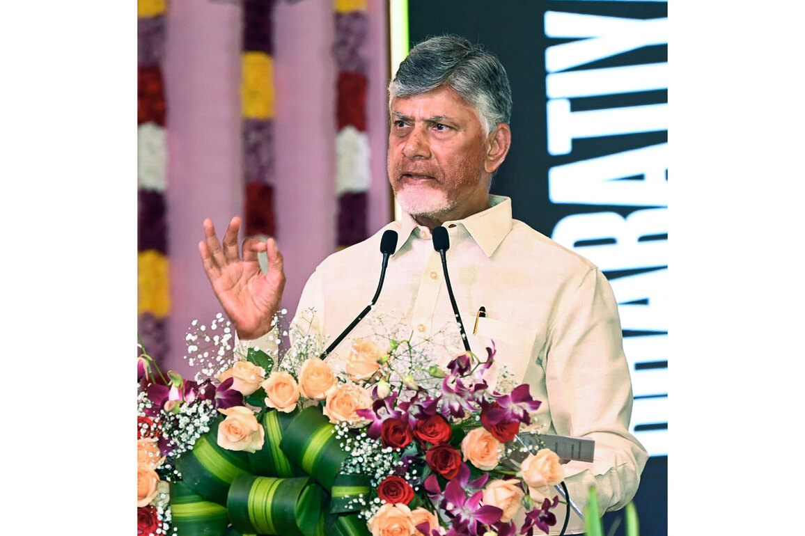 Andhra CM Chandrababu Naidu reviews fire accident at Sarlankapalle; Rs 25,000 relief to be provided to affected