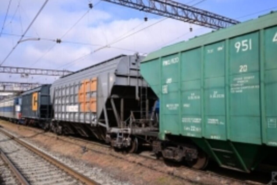 Russia sends fertilizers, flour to Armenia via Azerbaijan