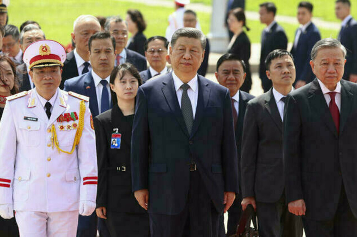 Xi's Vietnam trip aiming to 'screw' US, says Trump