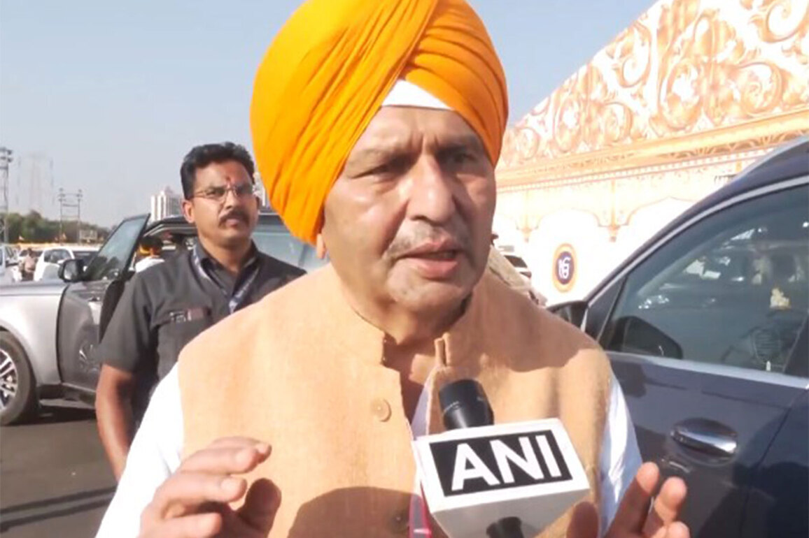 "Shows we are all united": Maharashtra Minister Lodha on 'Hind-Di-Chadar' Sahidi Samagam event