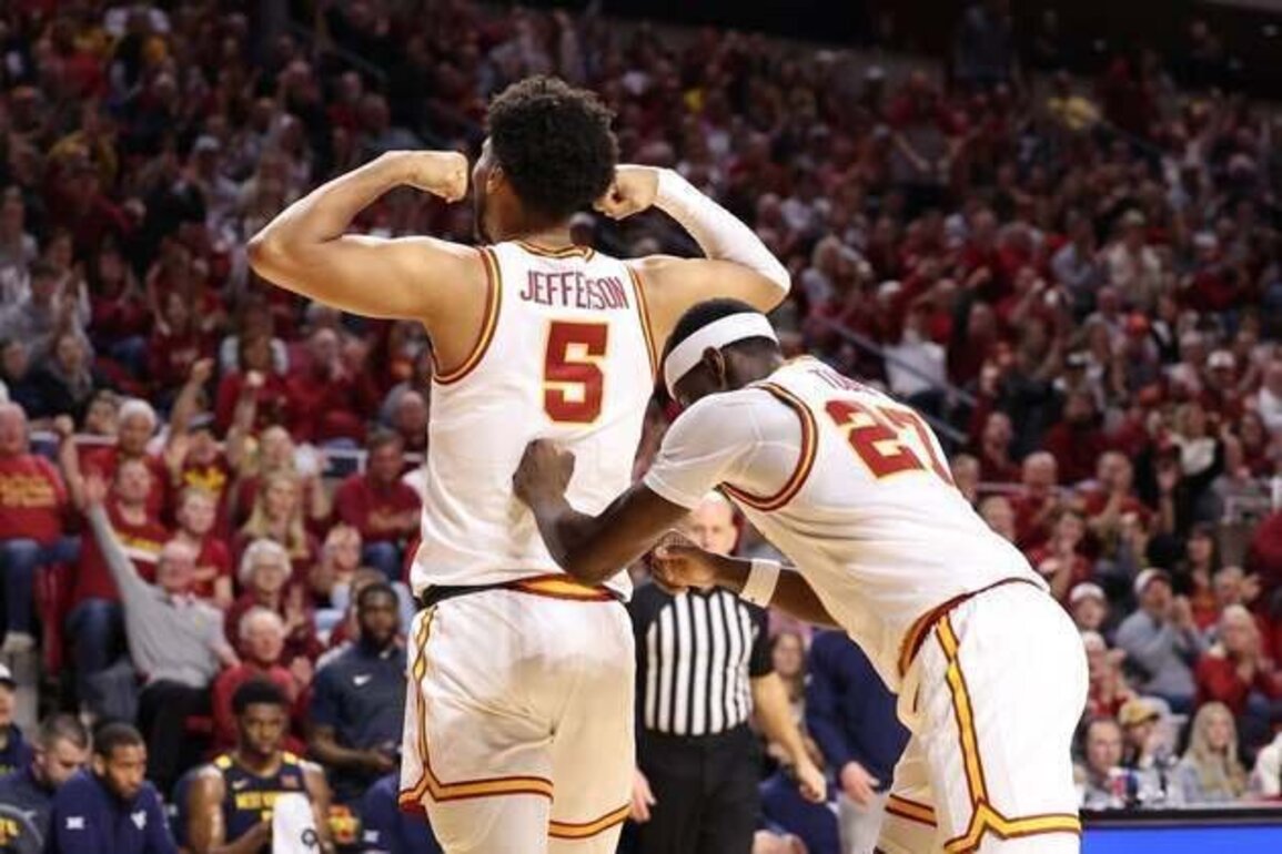 No. 3 Iowa State handles WVU, equals school's best start