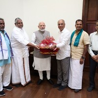 PM Modi meets Tamil Nadu farmers, says "amazed to hear about their experiences"