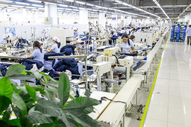 China's industrial output grows faster in June