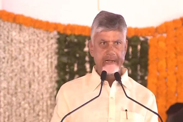 Andhra CM expresses shock over bus mishap near Kurnool, orders inquiry