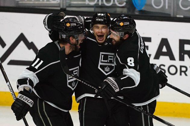 Surging Kings looking to drop depleted Blues