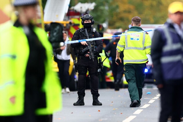 2 dead, 3 wounded in terrorist attack outside UK synagogue