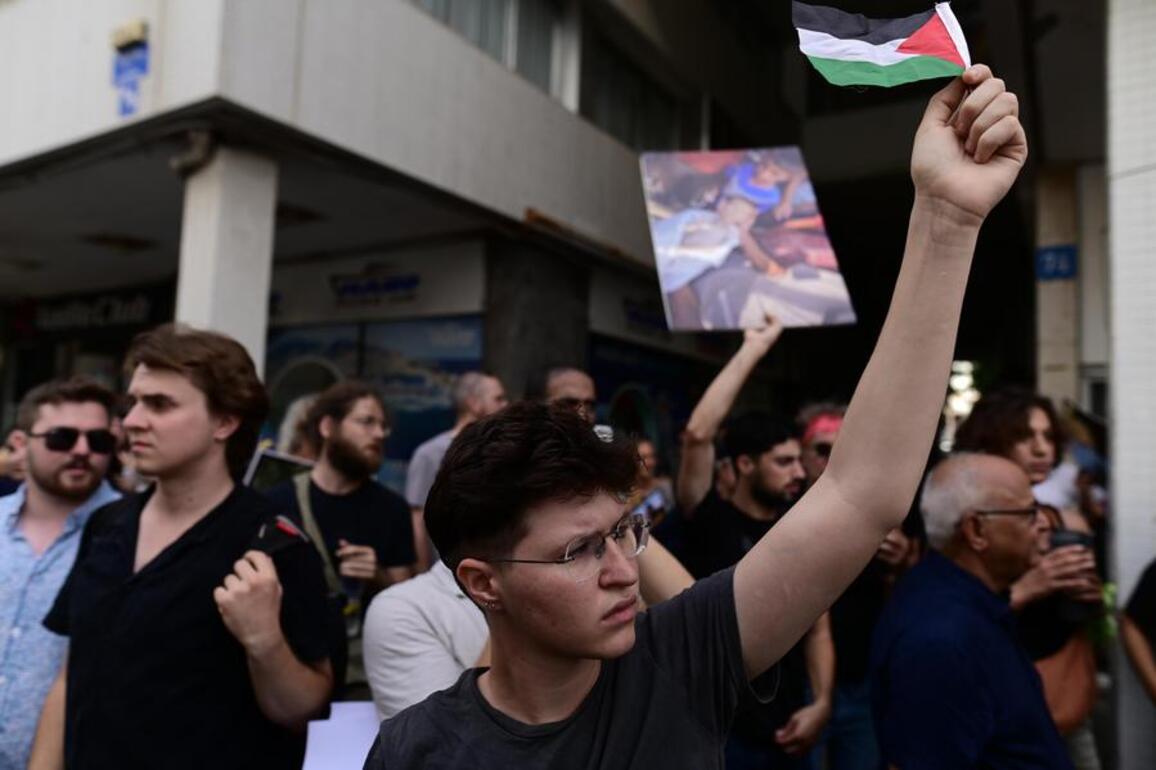 Daily World Briefing, Aug. 3
