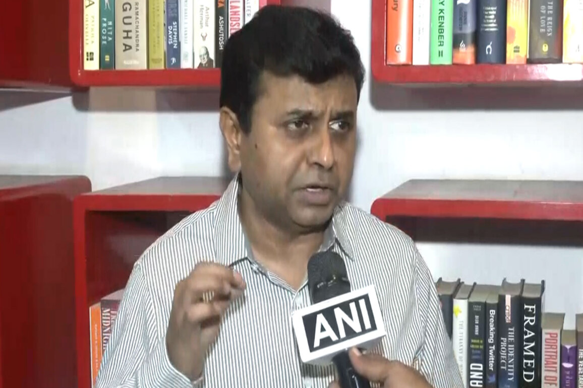 "Hindi imposition makes everybody second-class citizen": DMK leader Saravanan Annadurai