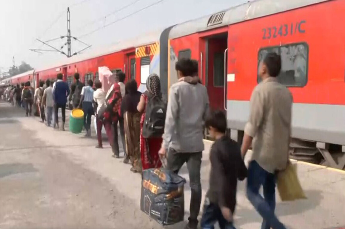 West Asia tensions hit Surat: Migrant workers leave over LPG shortage