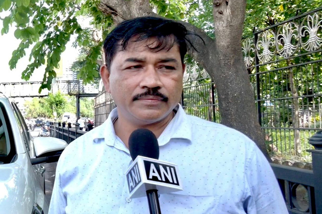 "Kal lunch karte samaye hua tha...," says Satish Shah's manager as he recounts final moments of late actor