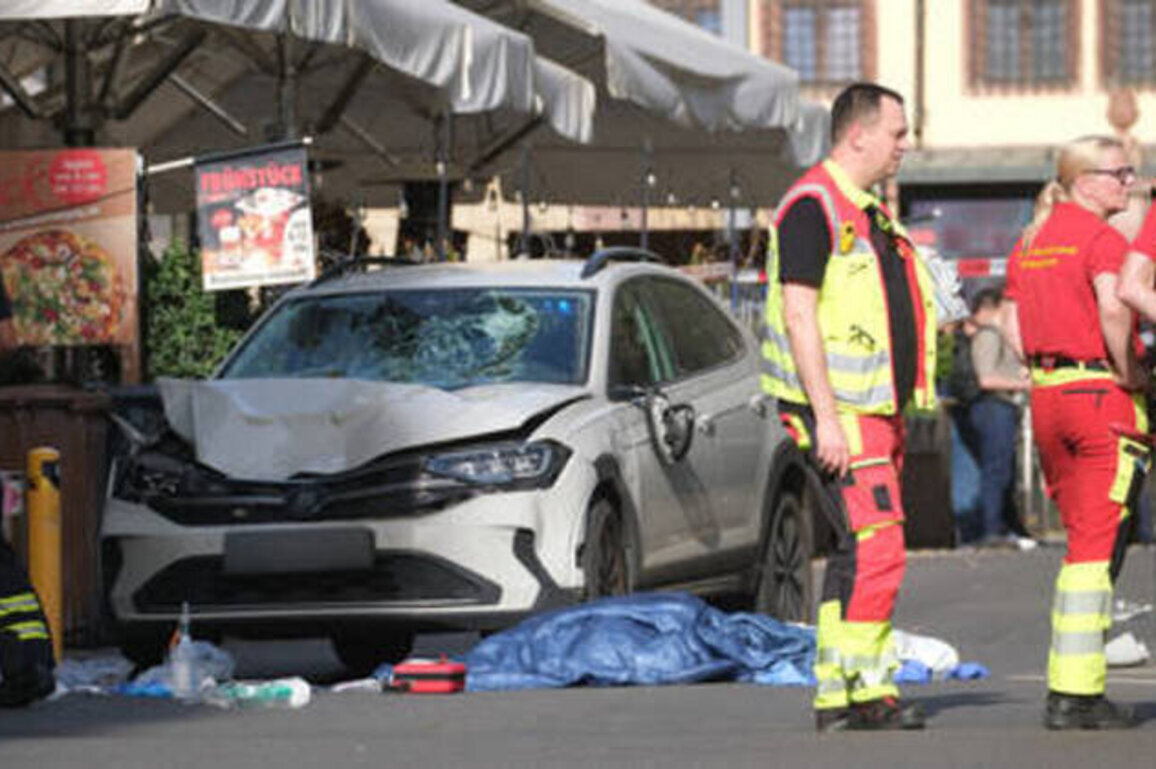 Two killed after car plows into crowd in Germany (VIDEOS)