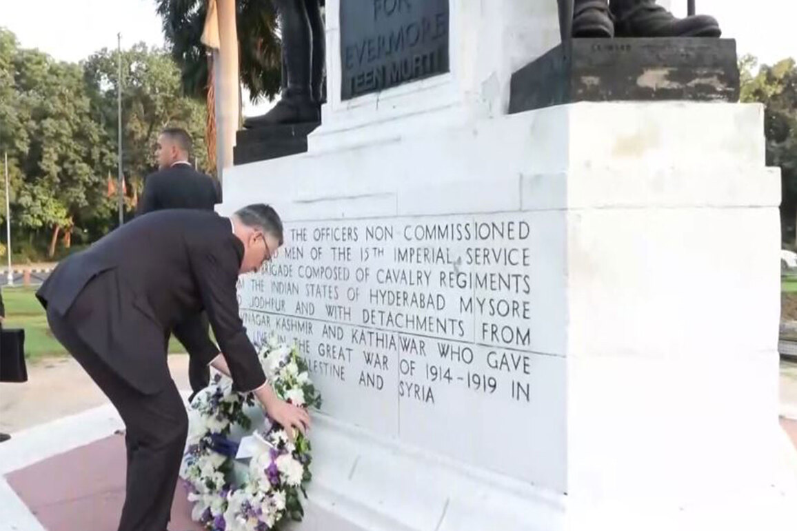 Israeli Foreign Minister Gideon Sa'ar pays tribute at Teen Murti Haifa Chowk