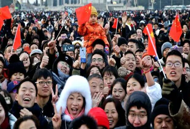 China's population falls for third straight year by 1.39 million