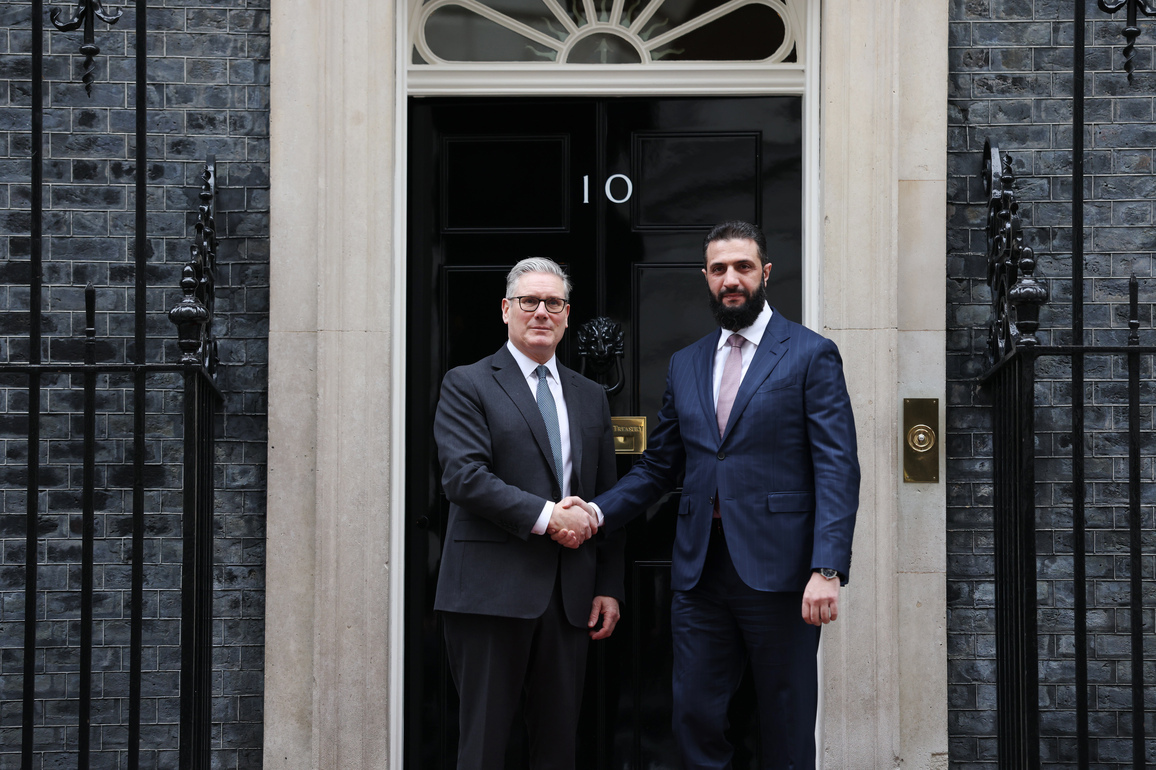 BRITAIN-LONDON-PM-SYRIA-INTERIM PRESIDENT-MEETING