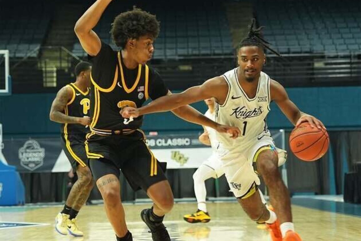 Themus Fulks, UCF throttle Towson
