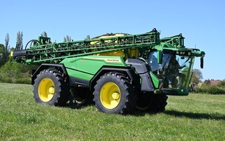 First Drive: Could John Deere's 550R self-propelled sprayer be a refined, precise market disrupter?