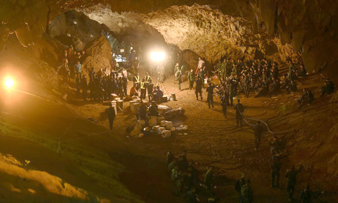 Rainfall hampers rescue for children stuck in Thai cave Rainfall hampers rescue for children stuck in Thai cave