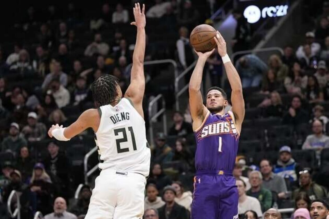 Suns continue playoff climb vs. lowly Pacers