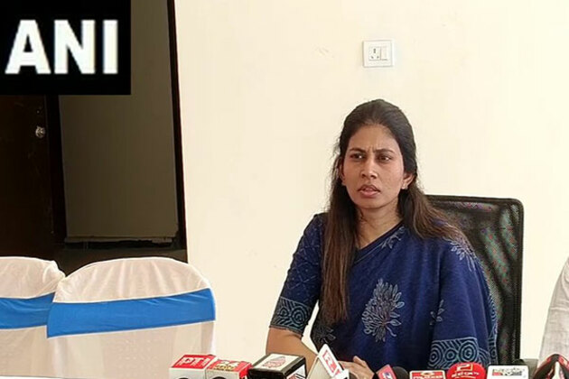 "Parties should stand by govt": Raksha Khadse on Siddaramaiah's 'no war' statement on Pahalgam attack