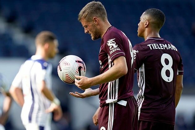 5 talking points: Premier League engulfed in penalty crisis
