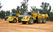  The 40t Komatsu HM400-5 is powered by the SAA6D140E-7 rated at 348kW net