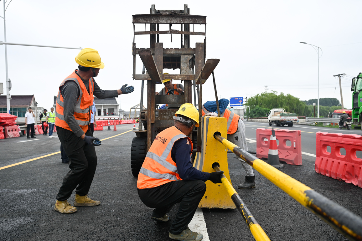 CHINA-JIANGSU-NAVIGATION CHANNEL IMPROVEMENT-BRIDGE-COMPLETION (CN)