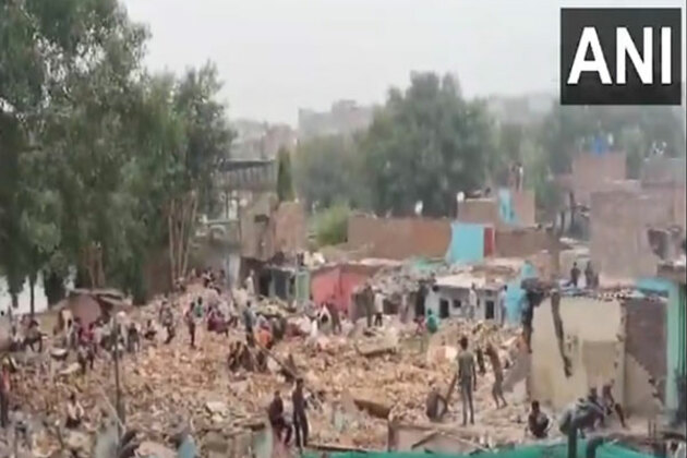 New Delhi: DDA conducts demolition drive in Ashok Vihar slum area
