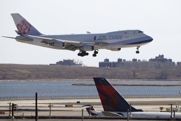 US to Bar Chinese Airlines from Entering Country