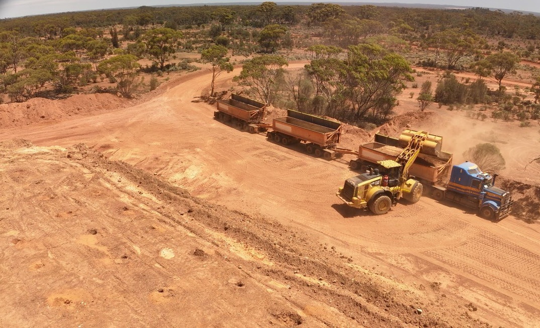 Boorara ore being loaded for Paddington