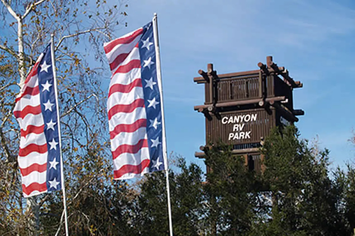 A gunman shot himself after shooting 2 others at an O.C. RV park and campground - New Santa Ana