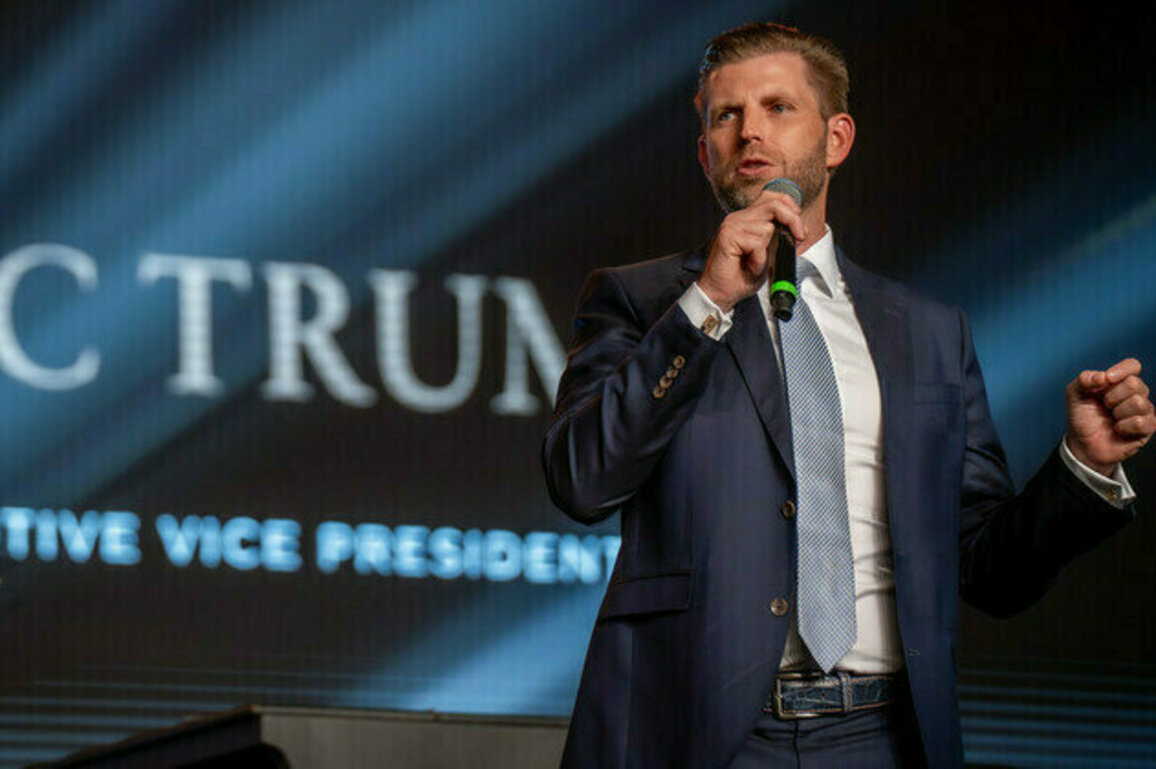 Trumps son hints at White House run