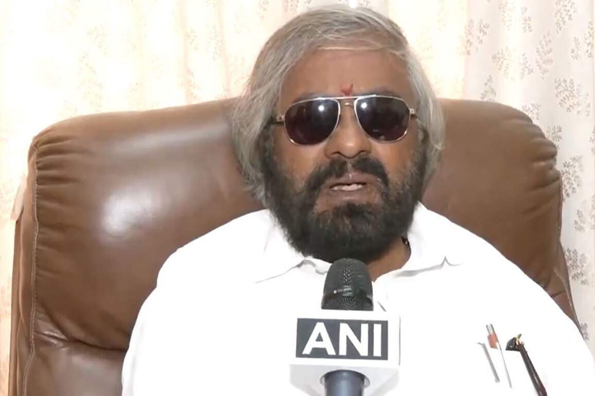 "Asha Bhosle's work will live forever": Karnataka Minister Eshwar Khandre
