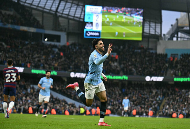 Marmoush's hat-trick fires City to Newcastle victory; Arsenal keep title hopes alive