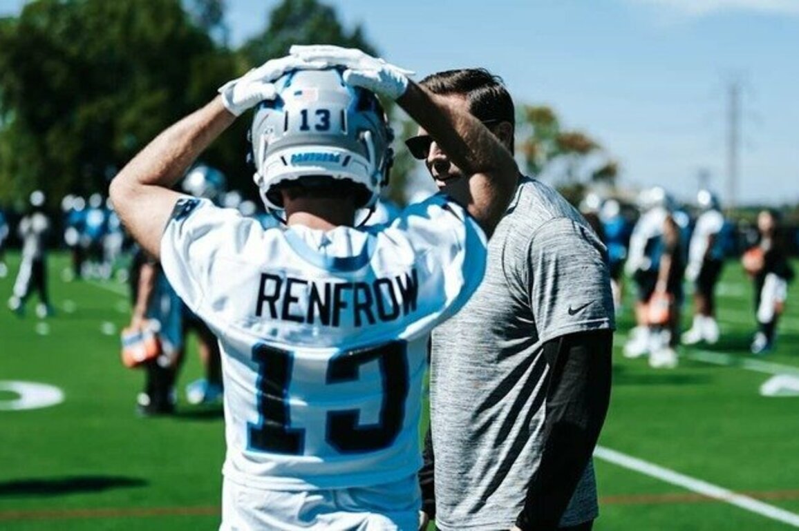 Hunter Renfrow's back, and it's like he never left