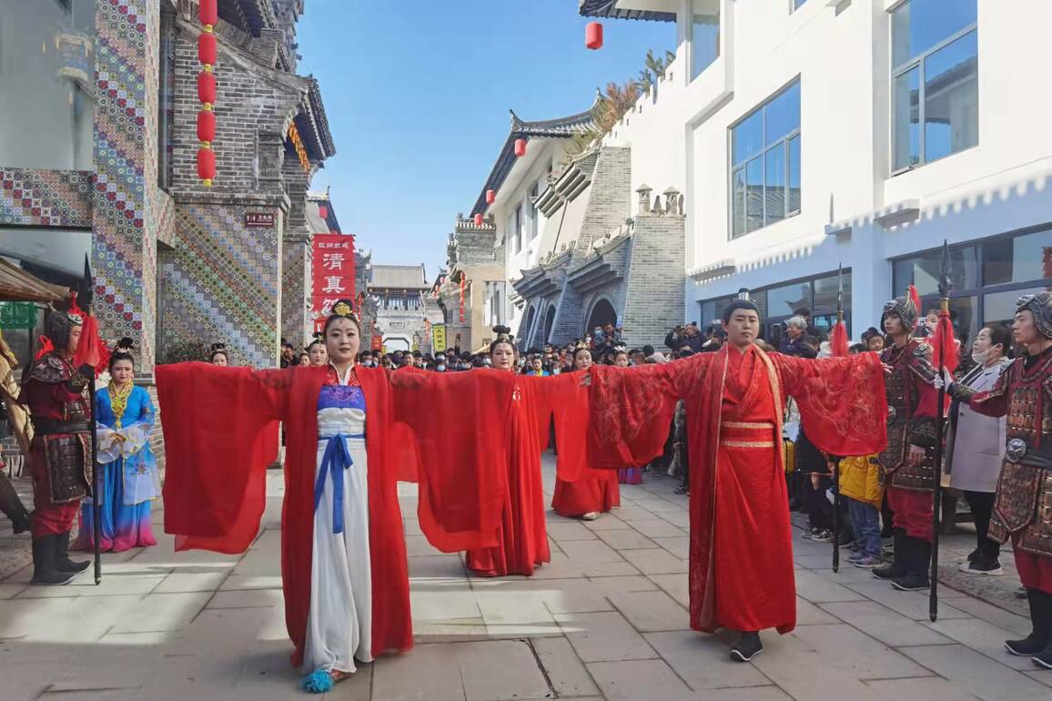 CHINA-GANSU-TRADITIONAL ART TROUPES (CN)