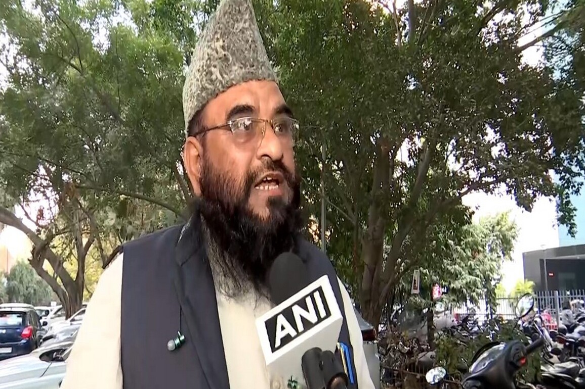 Agitation, protests in Bangladesh are against Yunus government, not against Hindus: All India Imam Association President