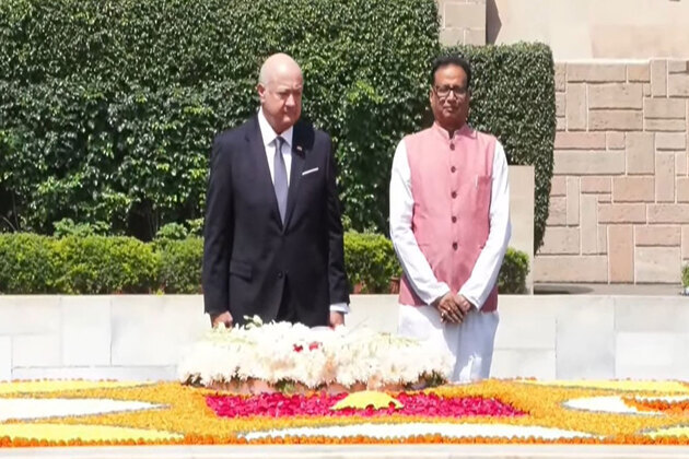 Austrian Chancellor Christian Stocker pays tribute to Mahatma Gandhi at Rajghat