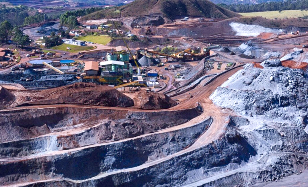 Mina de minério de ferro da J.Mendes em MG