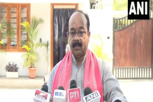 "Tragic incident," Chhattisgarh DyCM Arun Sao condoles demise of 13 people killed in Saragaon accident