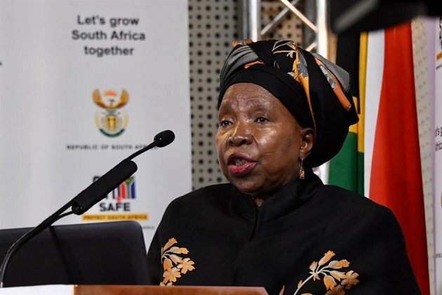Dlamini-Zuma: Masks are a matter of life or death as SA borders open
