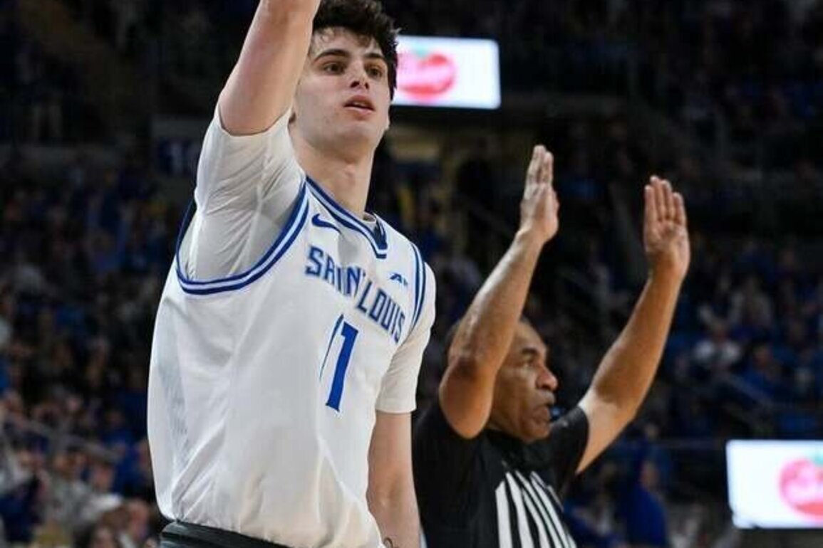 No. 25 Saint Louis downs Loyola Chicago for unblemished home mark