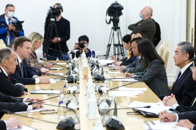 Chinese, Russian Diplomats Open Talks in Moscow
