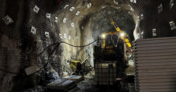 Ambitious Catalyst beats competitors to Old Highway gold deal