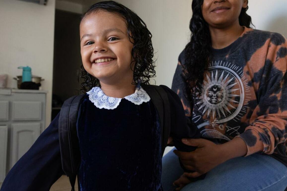 Democrats urge DHS to reinstate legal status of girl facing deportation
