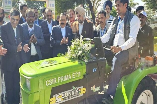 Union Minister Jitendra Singh flags off CSIR's E-Tractor roadshow from Jammu to Kanyakumari